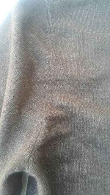 Прокат одежды: Мужская кофта. Новая. Кашемир. Очень теплая,легкая. Размер — 3