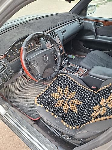 Продажа авто: Mercedes-Benz E-Class: 1996 г., 2 л, Механика, Бензин, Седан — 5
