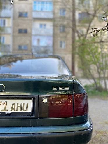 sprinter 2003: Audi 100: 1994 г., 2.6 л, Ручные, Бензин, Седан — 2