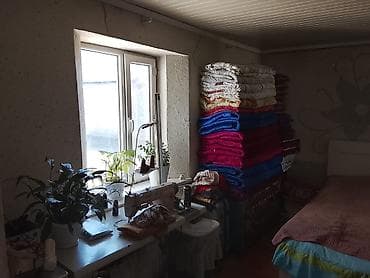 дом на калесох: СРОЧНО ПРОДАЕТСЯ ДОМ С УЧАСТОКОМ Район: Калыс-Ордо Участок: 6 соток — 1