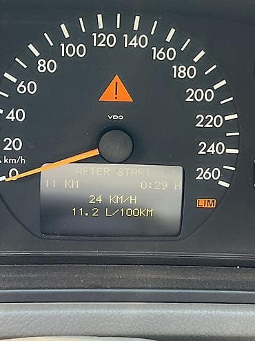 Mercedes-Benz CLK-Class: 2000 г., 2 л, Автомат, Бензин, Купе — 10