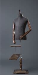 СРОЧНО ‼️ Срочно продаем маникены, 6500 сом окончательно. диван