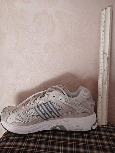 красовки бишкек: Кроссовки, 37.5, Adidas Originals, Новый, цвет - Серый, Бесплатная доставка — 8