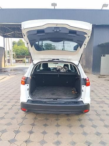 Унаа: Ford Focus: 2018 г., 1.6 л, Кол менен иштөөчү, Бензин, Универсал — 5