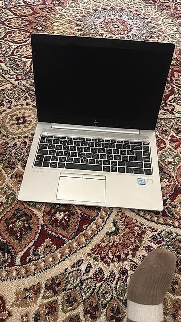HP EliteBook (серия 8xx G5/G6), 15.6" - Корпус из серебристого