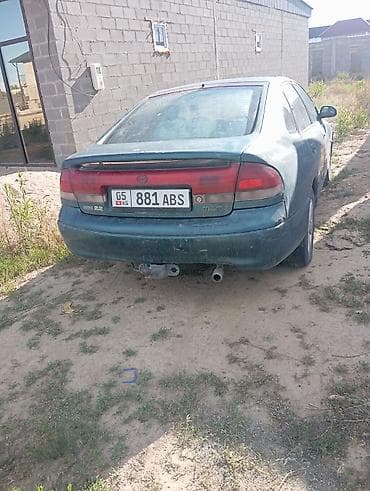 Mazda 626: 1993 г., 2.2 л, Механика, Бензин, Седан