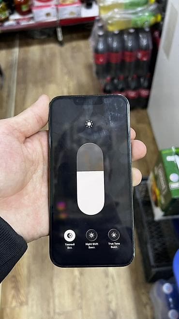 iphone s5: IPhone 13 Pro, Зеленый, 80 % — 2