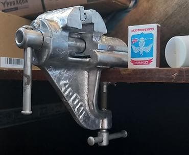 зажим для опалубки: Слесарные мини тиски с креплением к столешнице (струбцина). Тиски для — 3