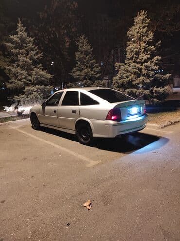 фольксваген пассат запчасть: Opel Vectra: 1999 г., 1.8 л, Механика, Бензин, Седан — 2