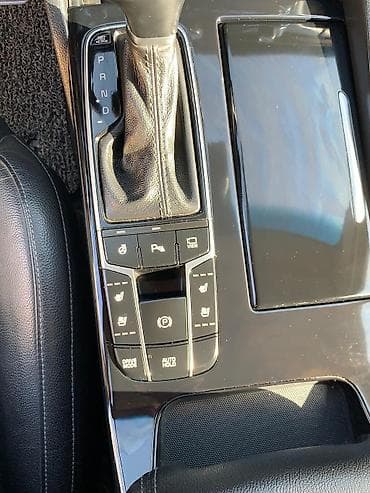 tesla model x: Kia K7: 2019 г., Бензин, Седан — 4