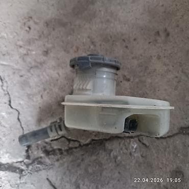 Бачок тормозной жидкости с крышкой и датчиком уровня - Назначение — 3