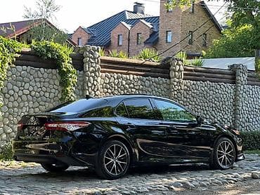Toyota Camry: 2019 г., 2.5 л, Автомат, Бензин, Седан — 2