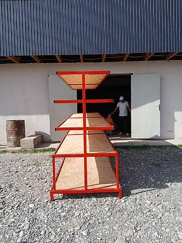 Металлический стеллаж с деревянными полками (OSB)