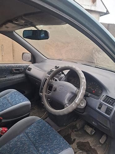 4wd: Toyota Ipsum: 1996 г., 2 л, Автомат, Бензин, Минивэн — 3