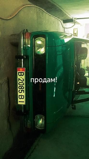 Унаа: Москвич 2140: 1985 г., 1.5 л, Кол менен иштөөчү, Бензин, Седан — 3