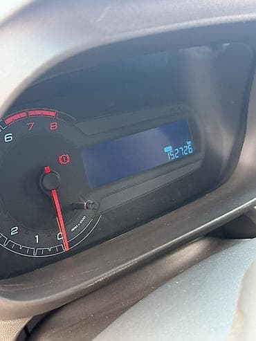 бар авто: Chevrolet Cobalt: 2013 г., Кол менен иштөөчү, Бензин, Седан — 5