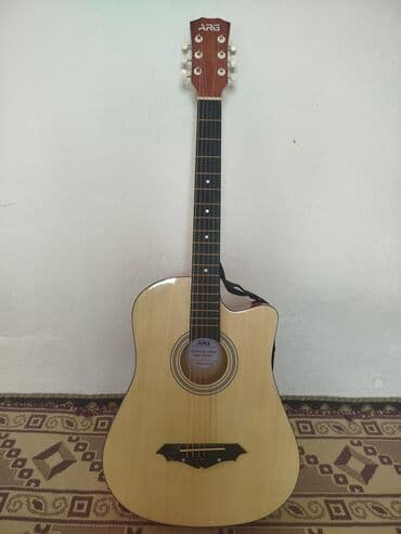 концерты в бишкеке: Акустическая гитара. Название:Амадеус Стоимость гитары:5500сом. В — 1
