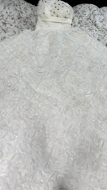 золото: Пышное белое свадебное платье с корсетом и шнуровкой - Фасон: корсет — 7