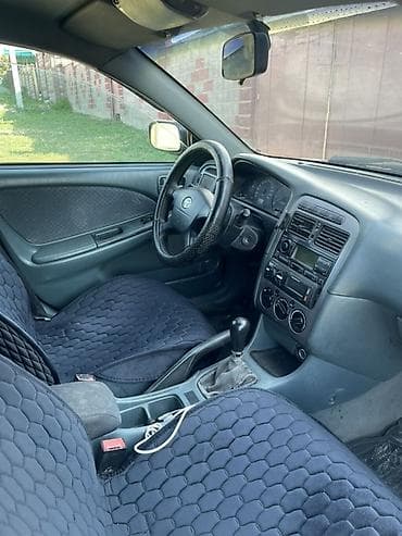 степ эреф 1: Toyota Avensis: 2002 г., 1.6 л, Кол менен иштөөчү, Седан — 4