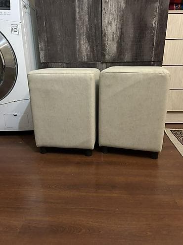 пластиковые табуретки: Пуфы-кубы универсальные, бежевые - Формат: компактные кубические пуфы — 4