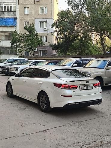 210 сиденья: Kia K5: 2018 г., 2 л, Автомат, Газ, Седан — 2