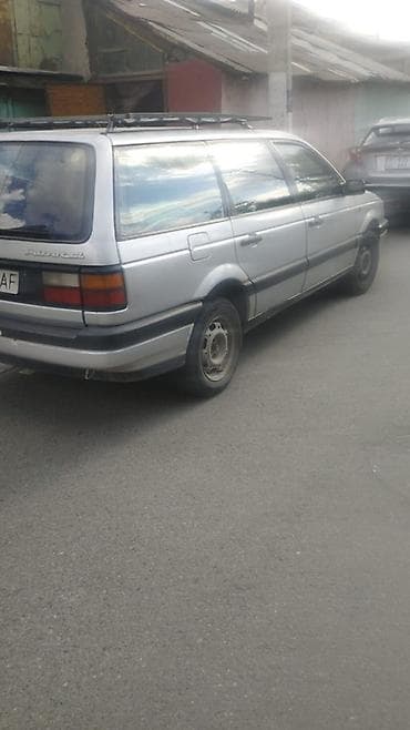 Унаа: Volkswagen Passat Variant: 1989 г., 1.8 л, Кол менен иштөөчү, Бензин, Универсал — 4