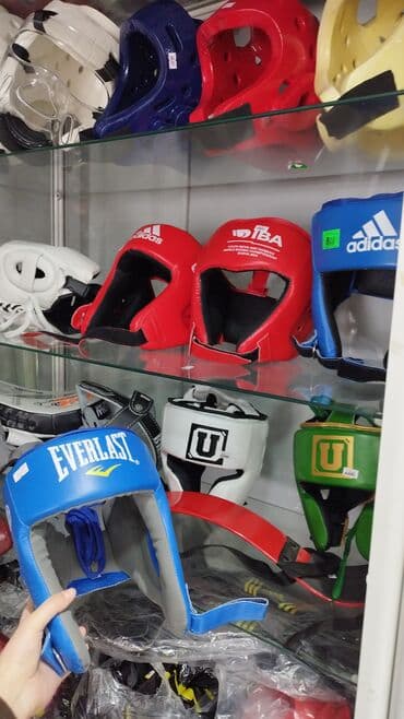 Боксерские шлемы для тренировок и соревнований - Витрина с широким