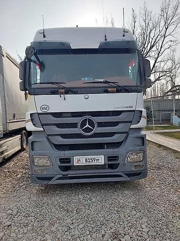 на актрос: Тягач, Mercedes-Benz, 2011 г., Тентованный — 2
