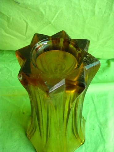 стеклянные бутыли: Ваза Тяжелая! Производство СССР. Стекло. Есть не большой скол(видно — 3