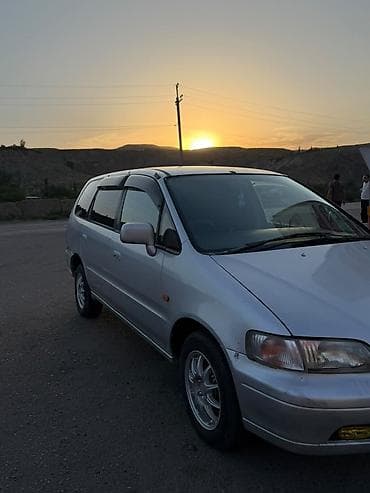 g comp: Honda Shuttle: 1996 г., Минивэн — 5