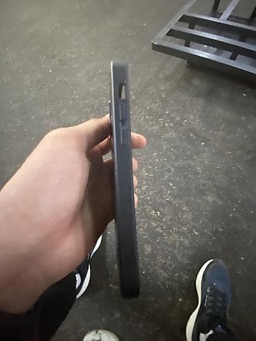 чехол айфон 11: Айфон 11про квадратное окно с большим вырезом). - Материал: фактурная — 4