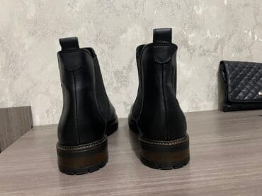 Айымдардын бут кийими: Челси
Германия🇩🇪
Кожа
Размер 42 Деми — 3