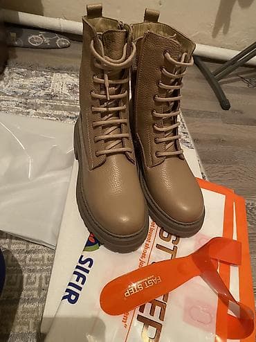 керзовые отук: Кожаные ботинки, Турция абсолютно новые, размер не подошел, коробка — 1