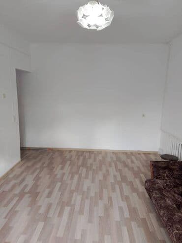 продаю квартиру 12 микрорайон: 1 комната, 36 м², 2 этаж — 2