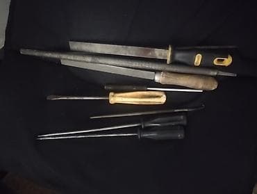 пласмасовые ящики: Набор пружин в пластиковом органайзере новый. 600 сом дрель-шуруповёрт — 3