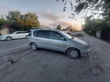 Продажа авто: Toyota Ipsum: 1996 г., 2 л, Автомат, Бензин, Минивэн — 5