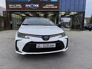 crown 2018: Toyota Corolla: 2022 г., 1.8 л, Вариатор, Гибрид, Седан — 1