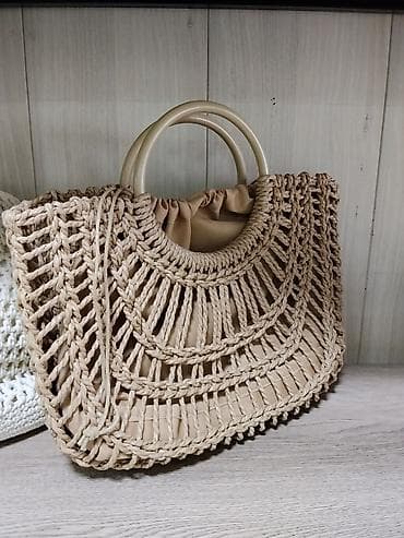 Плетёная сумка-тоут из рафии/соломки с круглой жёсткой ручкой. -