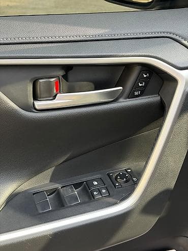 range rove: Toyota RAV4: 2021 г., 2.5 л, Гибрид, Кроссовер — 8