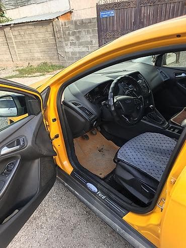 Продажа авто: Ford Focus: 2016 г., 1.6 л, Механика, Бензин, Универсал — 8