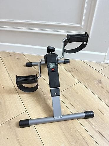 Педальный мини-велотренажёр - Компактный тренажёр для тренировки ног