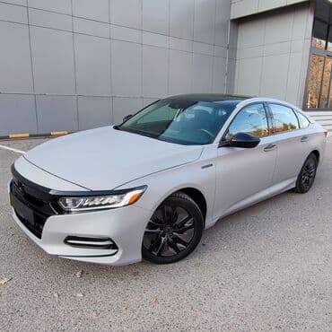 Honda Accord: 2018 г., 2 л, Вариатор, Гибрид, Седан