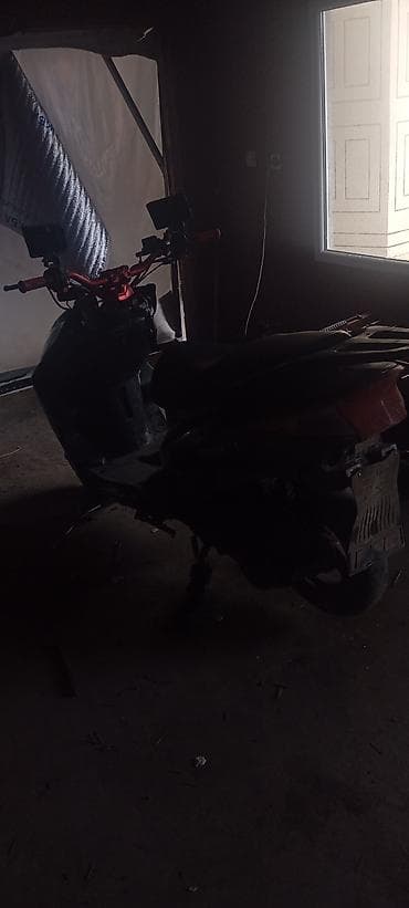 nio et9: Тип скутера 150 куб. см, Бензин, Б/у — 6