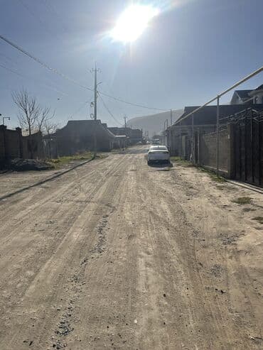 срочно продаётся 1 комнатная квартира в районе ошского рынка по улице молодая гвардия: 1 бөлмө, 35 м², Малосемейка, 3 кабат, ПСО (өзү оңдоп түзөтүп бүтүү үчүн) — 5