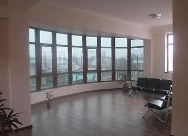 Кыймылсыз мүлк: Район: Центральная мечеть Суюмбаева/Жумабека, 📍Продаю здание 1000 кв м — 3