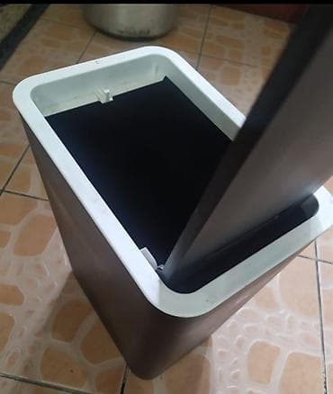 мусорные урна: Материал: Пластик, С крышкой, 10 л, В розницу — 1