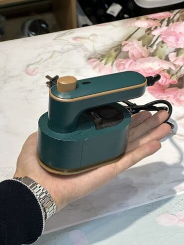 маленький утюг для путешествий: Утюг Простой, Антипригарный — 1