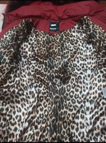 срочно в связи с переездом: Классный, тёплый фирменный фабричный пуховик. Наполнитель пух и мех на — 7