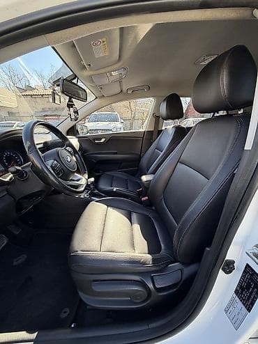 Транспорт: Kia Stonic: 2019 г., 1.4 л, Автомат, Бензин, Хэтчбэк — 9