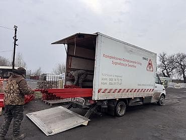 бак гигант: Услуга: грузоперевозки на гидроборте - Бортовой фургон с закрытым — 1